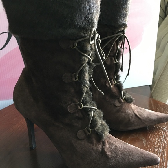 Chocolate Brwn Suede Lace-up Faux Fur Cuffed Boots - Picture 6 of 8